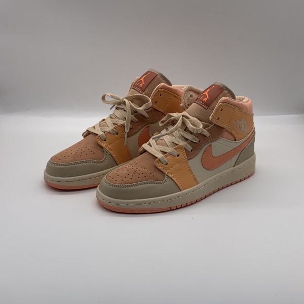 NIKE AIR JORDAN 1 MID APRICOT ORANGE