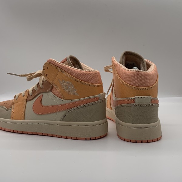 NIKE AIR JORDAN 1 MID APRICOT ORANGE