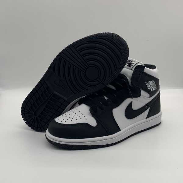 NIKE AIR JORDAN 1 MID BLACK/WHITE