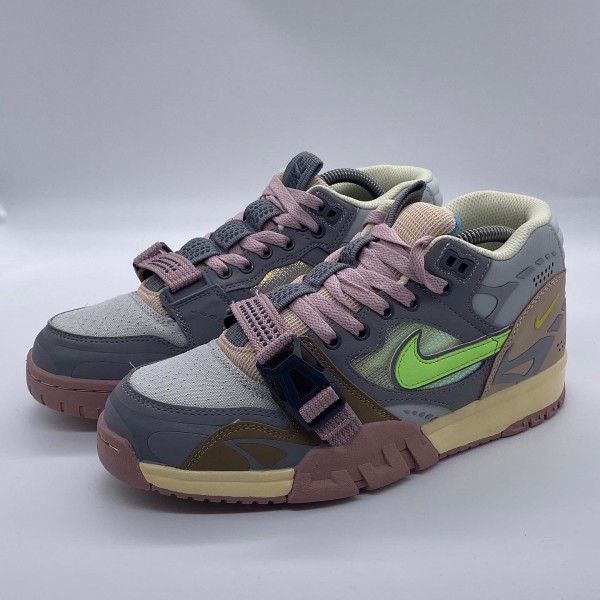 NIKE AIR TRAINER 1 SP PINK