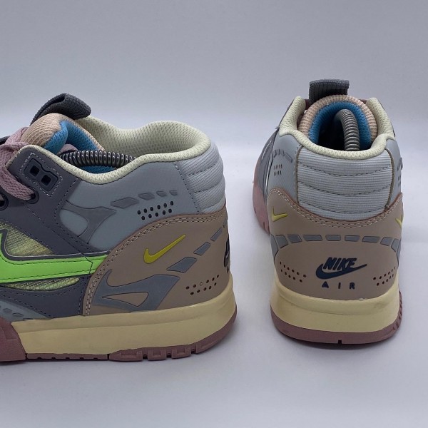 NIKE AIR TRAINER 1 SP PINK