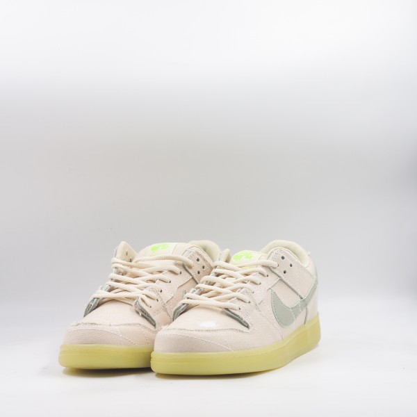NIKE SB DUNK MUMMY