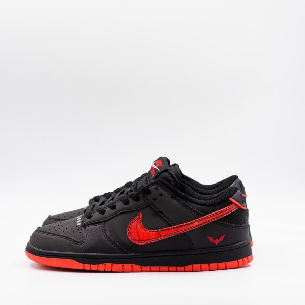 NIKE SB DUNK LOW BAT MAN
