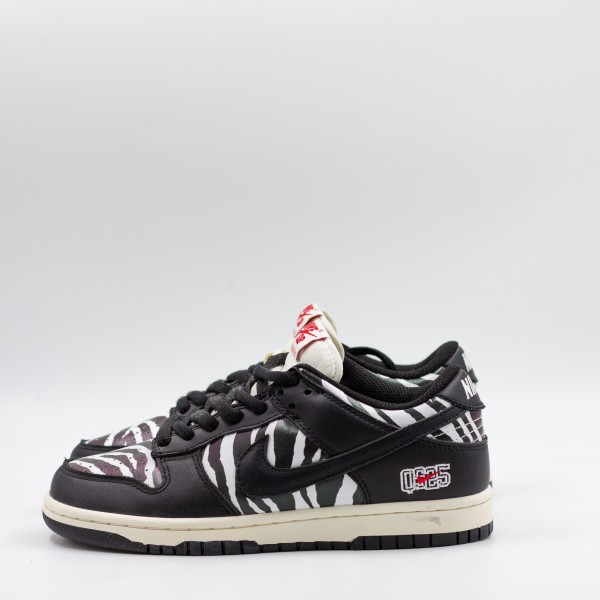 NIKE SB DUNK LOW BLACK/ZEBRA