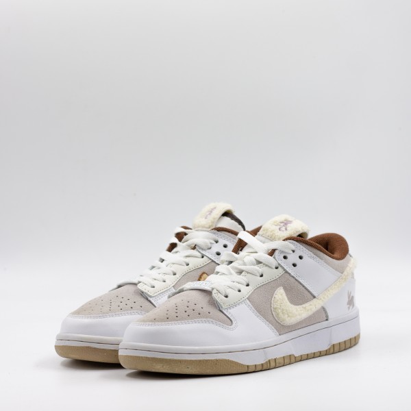 NIKE SB DUNK LOW hare WHITE/BEIGE