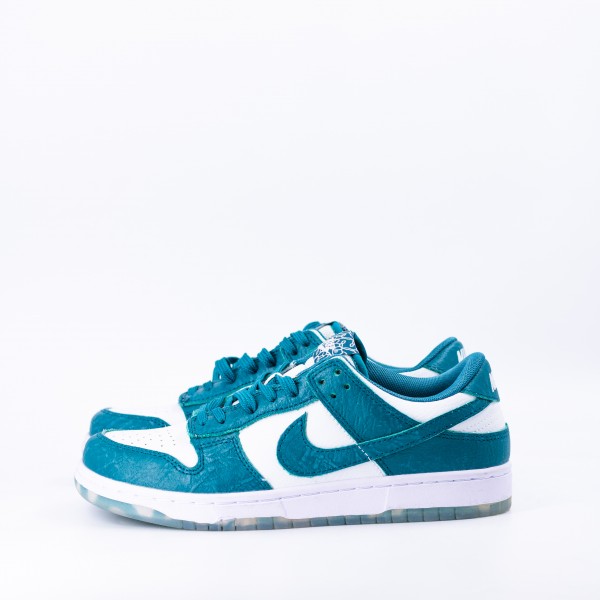 NIKE SB DUNK LOW MORYAK_90