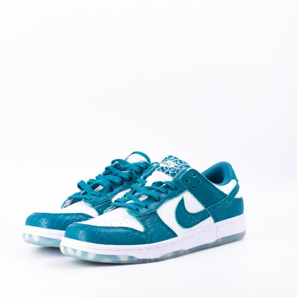 NIKE SB DUNK LOW MORYAK_90