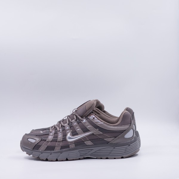 NIKE P6000 DARK GREY