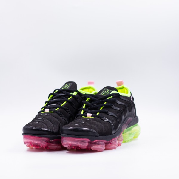 NIKE VAPORMAX BLACK RADUGA