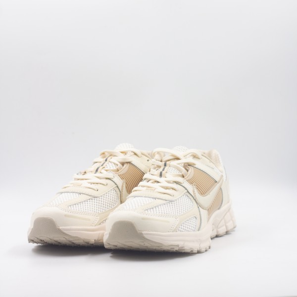 NIKE VOMERO 5 BEIGE